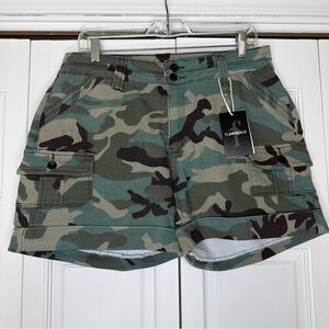 New Flamingals Women’s Camouflage Cargo Shorts Green Size XL Curvy Stretch Camo